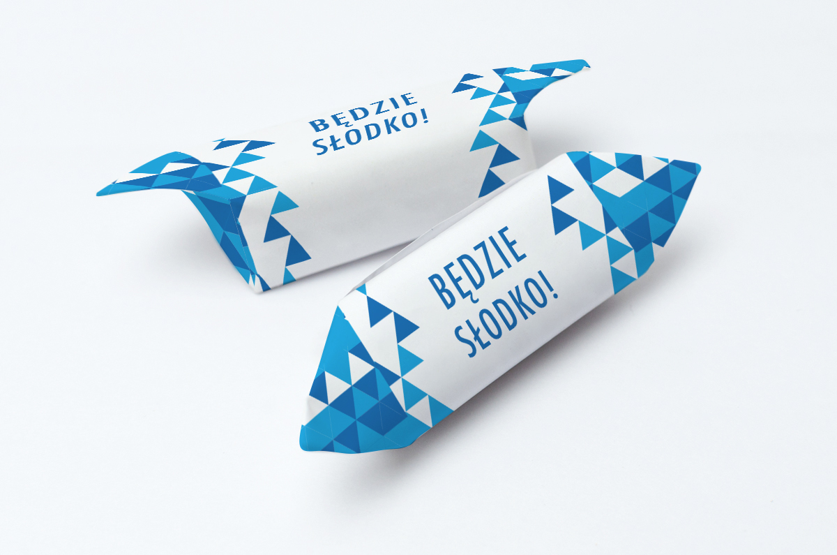 krówki reklamowe niebieskie trójkąty