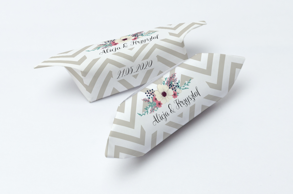 Krówki na ślub paski szare i białe kwiaty