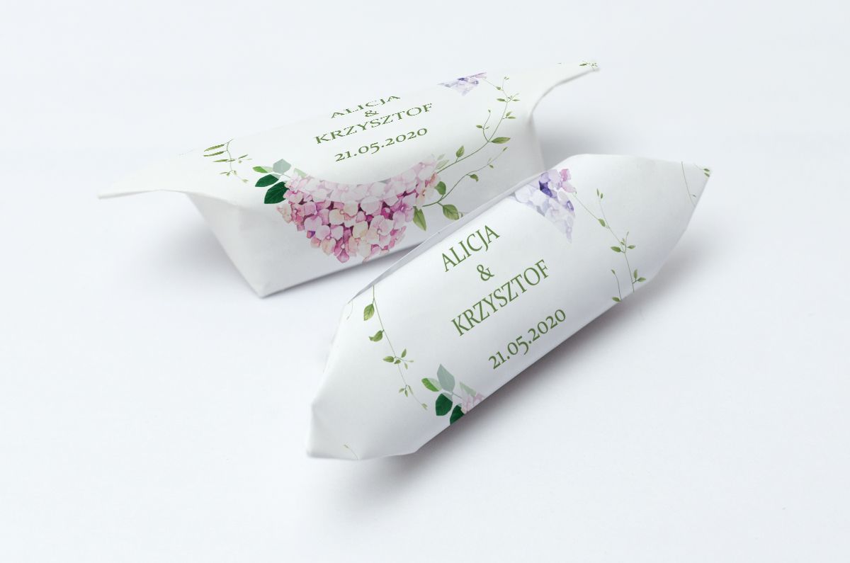 Krówki na ślub i wesele fioletowe kwiaty hortensje