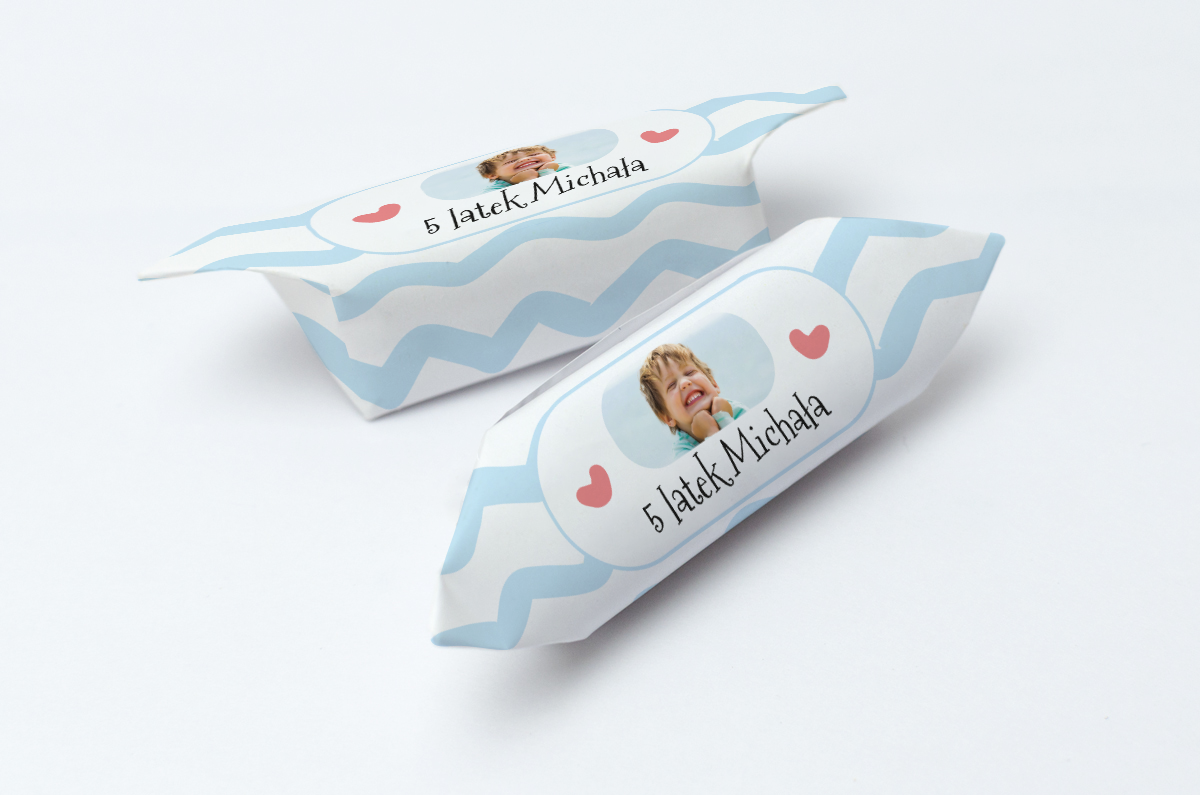 krówki na urodziny w niebieskie paski