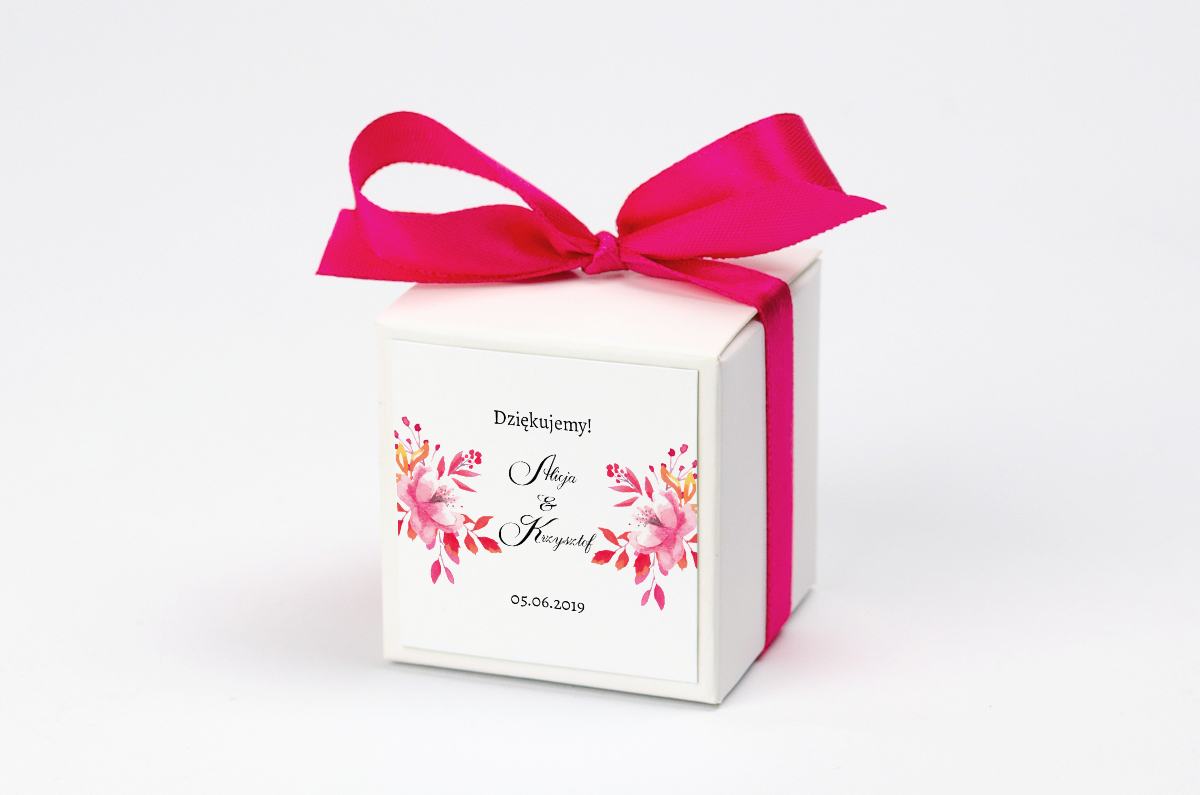 Pudełko na krówki z malinową kokardą